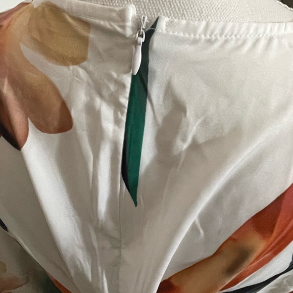 Tawoy Floral Dress - Picture 3 of 6